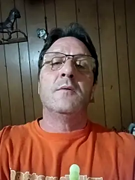 Sexyaron89285 online show from May 13, 2026, 3:57 am