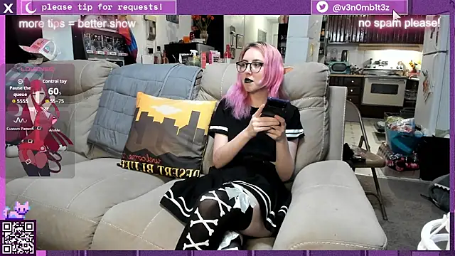 v3n0mb1t3z online show from November 8, 2025, 12:47 am