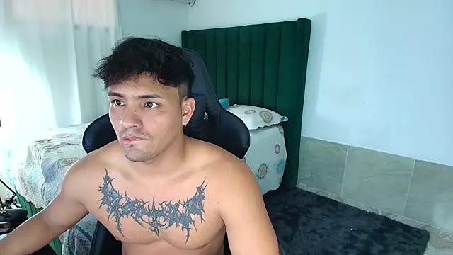 Snapshot of man_dur07 chatting on March 4, 2026, 9:44 pm man dur07 online show from March 4, 2026, 9:44 pm