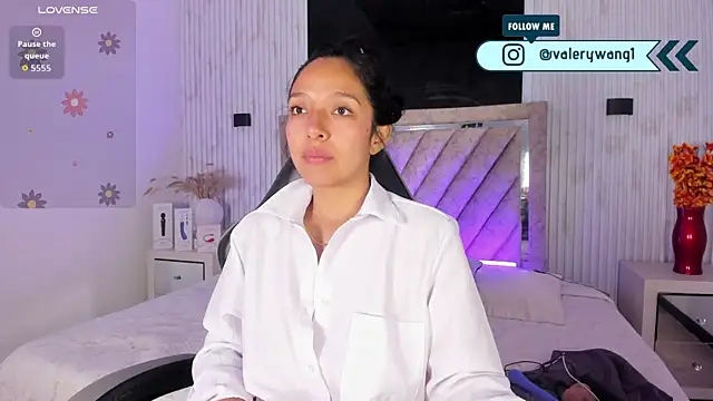 Valery wang online show from December 22, 2025, 11:54 am