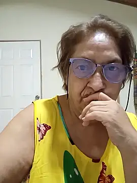 florecita69 online show from November 13, 2025, 3:32 am