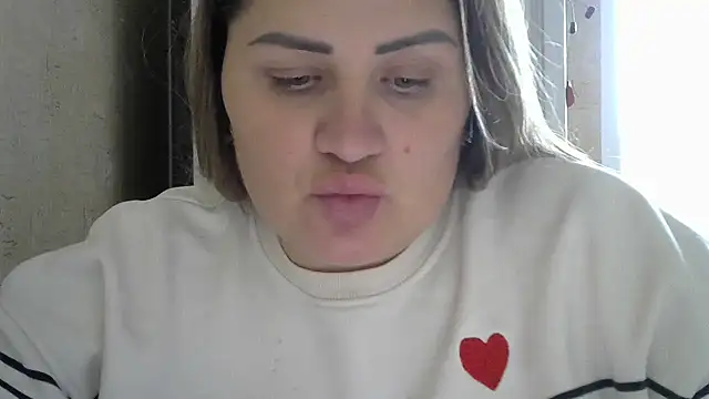 Snapshot of Honeydew-Waves chatting on October 6, 2025, 7:53 am Honeydew-Waves online show from October 6, 2025, 7:53 am