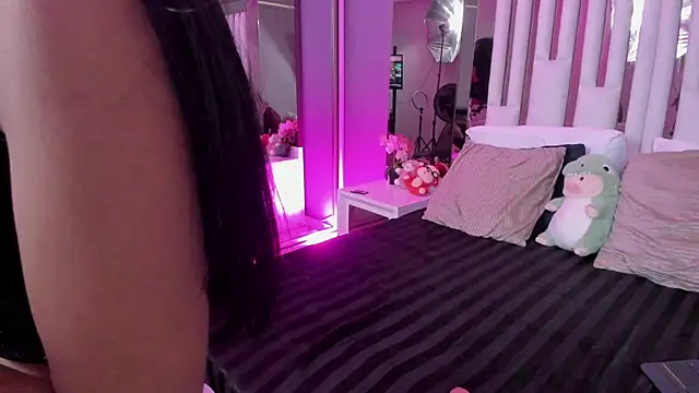 Snapshot of Kitty_Eliffe chatting on March 12, 2025, 7:36 pm Kitty Eliffe online show from March 12, 2025, 7:36 pm