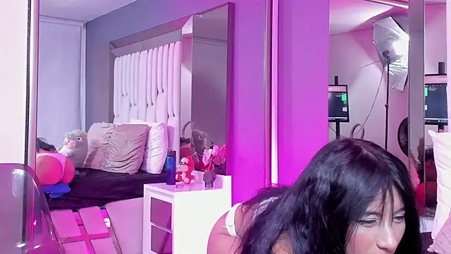 Snapshot of Kitty_Eliffe chatting on March 11, 2025, 1:59 am Kitty Eliffe online show from March 11, 2025, 1:59 am