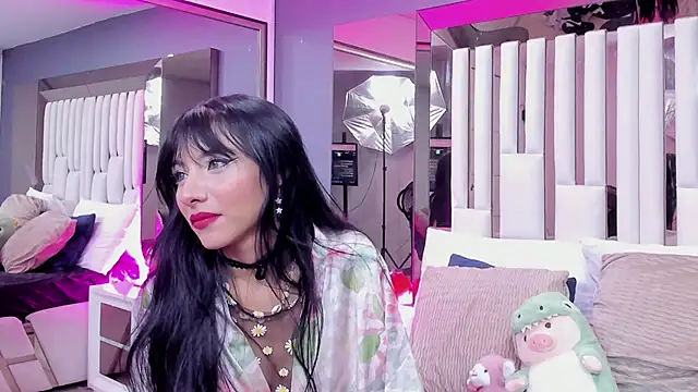 Snapshot of Kitty_Eliffe chatting on March 6, 2025, 10:36 pm Kitty Eliffe online show from March 6, 2025, 10:36 pm