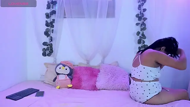 catalina and roger online show from January 11, 2026, 9:33 pm