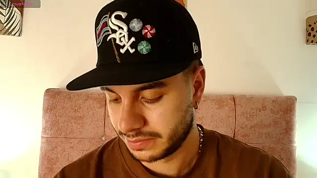 Amadeo Wild online show from April 8, 2026, 2:51 pm