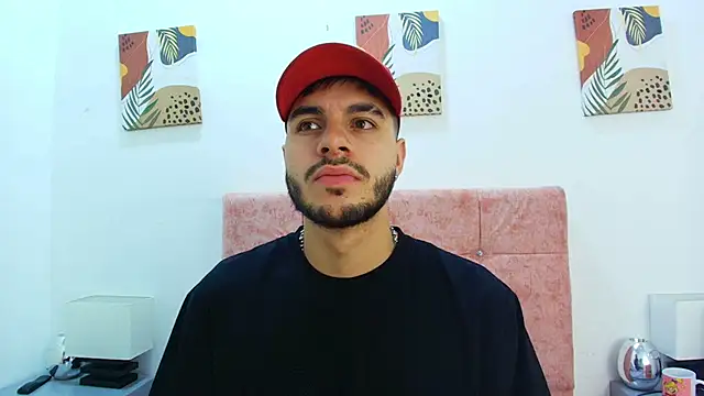 Amadeo Wild online show from November 14, 2025, 1:48 pm