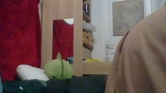 PearMaki online show from December 16, 2025, 5:28 pm