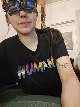 Snapshot of PearMaki chatting on February 7, 2026, 10:29 pm PearMaki online show from February 7, 2026, 10:29 pm