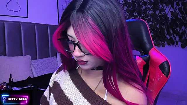 Kitty Gang online show from February 17, 2026, 1:47 am