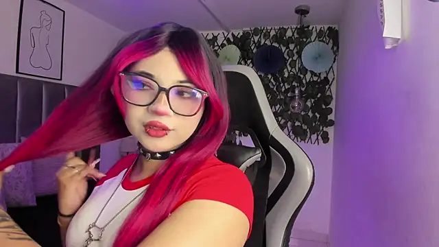 Kitty Gang online show from June 16, 2026, 1:27 am