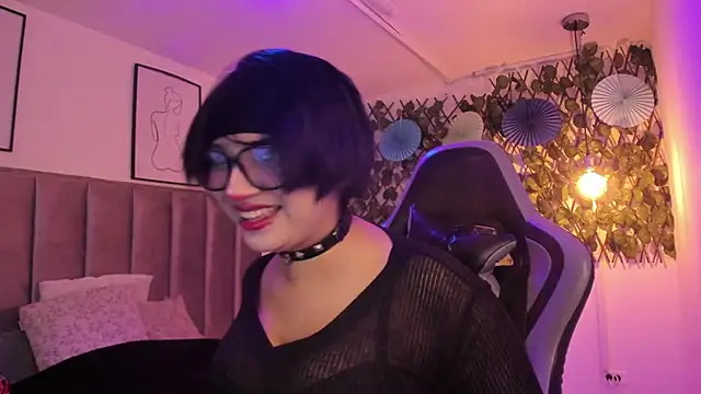 Kitty Gang online show from April 18, 2026, 1:41 am