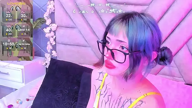 DogirlyWoof online show from February 12, 2025, 5:05 am