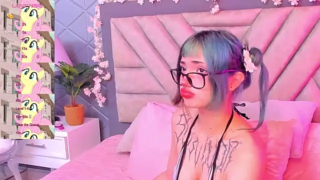 DogirlyWoof online show from February 14, 2025, 9:03 am