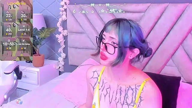 DogirlyWoof online show from February 12, 2025, 8:06 am