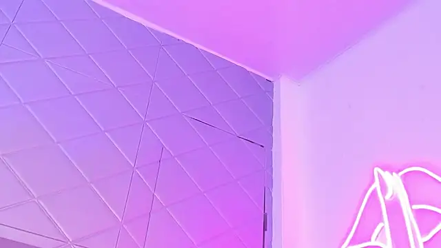 DogirlyWoof online show from January 6, 2025, 9:30 am