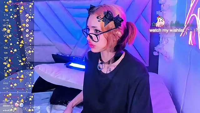 DogirlyWoof online show from January 2, 2025, 11:20 am