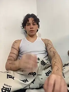 Snapshot of lax777_ chatting on February 6, 2026, 8:32 am lax777 online show from February 6, 2026, 8:32 am