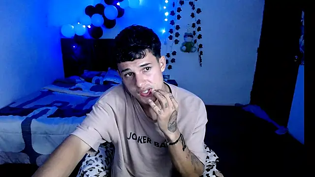 freddy romas online show from November 3, 2025, 1:55 am