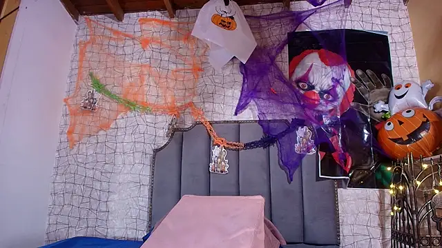 luce williams online show from October 7, 2025, 7:15 pm