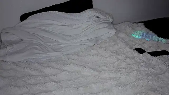 Snapshot of soysara15 chatting on March 18, 2026, 2:15 am soysara15 online show from March 18, 2026, 2:15 am