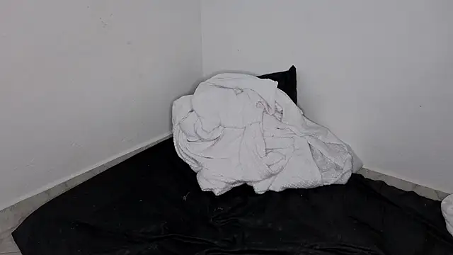 Snapshot of soysara15 chatting on February 14, 2026, 5:02 pm soysara15 online show from February 14, 2026, 5:02 pm