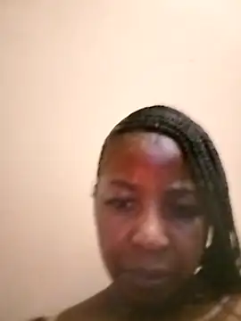 Snapshot of queenbboobs chatting on September 29, 2025, 10:59 pm queenbboobs online show from September 29, 2025, 10:59 pm