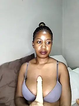 Snapshot of queenbboobs chatting on March 20, 2025, 7:04 pm queenbboobs online show from March 20, 2025, 7:04 pm