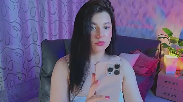 Jenna Adams  online show from June 27, 2026, 1:33 am