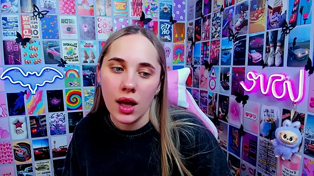 MiaMilas online show from February 19, 2026, 4:04 pm