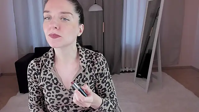 helentasty online show from September 30, 2025, 2:50 am