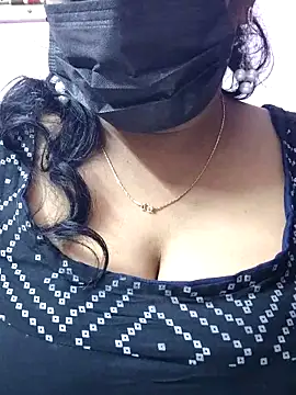 mallu-sumi online show from December 5, 2025, 6:06 pm