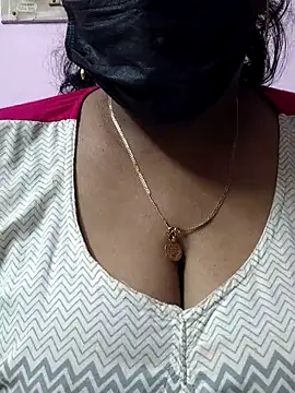 mallu-sumi online show from April 16, 2026, 5:57 pm