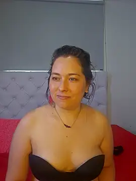 May Carlier online show from February 19, 2026, 9:34 pm