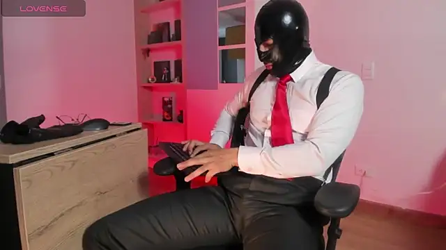 pablo-rincon95 online show from February 14, 2026, 1:33 pm