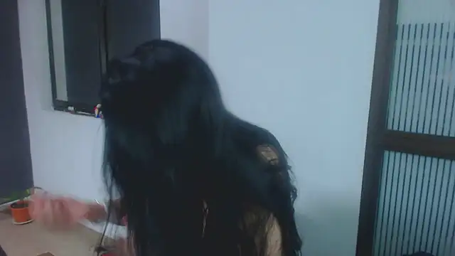 amellie ros online show from October 18, 2025, 11:29 pm