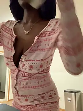 spicysugar74 online show from December 15, 2024, 11:31 pm