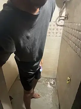 Privateseducer online show from November 6, 2025, 8:18 am