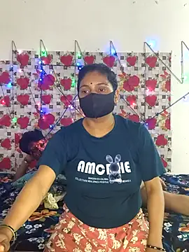 PeaCoooock online show from September 23, 2025, 7:43 pm