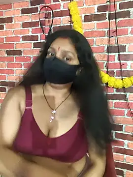 Snapshot of PeaCoooock chatting on April 5, 2026, 4:13 pm PeaCoooock online show from April 5, 2026, 4:13 pm