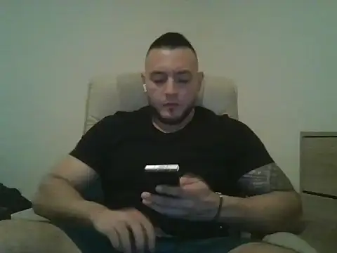 Snapshot of vergon6241 chatting on March 1, 2026, 8:42 pm vergon6241 online show from March 1, 2026, 8:42 pm