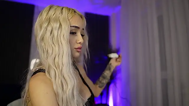 blondie muller online show from February 4, 2026, 8:48 pm