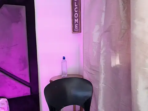 GabrielaDurann online show from January 11, 2026, 6:59 pm