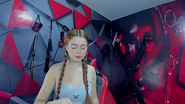 Snapshot of Hana_and_Zeta chatting on December 14, 2025, 12:22 pm Hana and Zeta online show from December 14, 2025, 12:22 pm