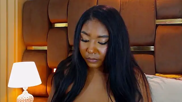 VanessaGlenn online show from October 29, 2025, 7:57 pm