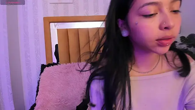 Snapshot of pettit_courtny chatting on October 11, 2025, 9:05 pm pettit courtny online show from October 11, 2025, 9:05 pm