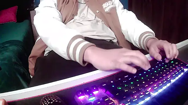 pisceslost online show from October 6, 2025, 12:45 am