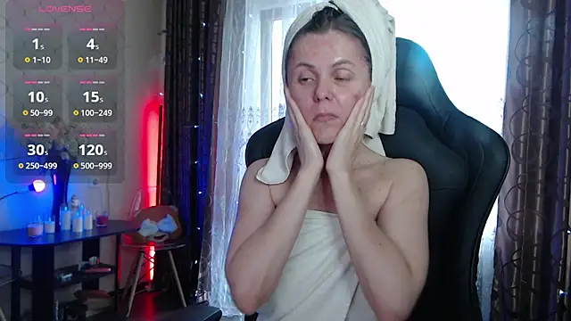 Snapshot of JessieOMays chatting on May 28, 2026, 3:03 am JessieOMays online show from May 28, 2026, 3:03 am