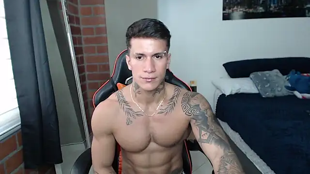 pettergrey1 online show from May 12, 2026, 7:42 pm